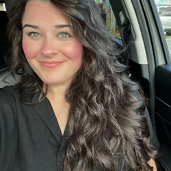 Brianna, Receptionist